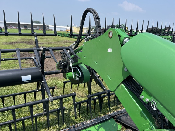 2023 John Deere RD45F Header Combine
