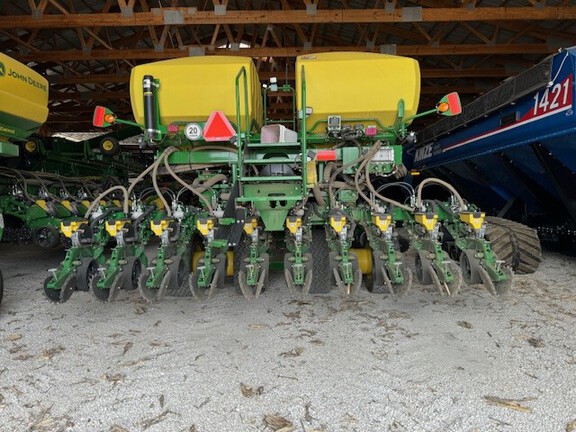 2023 John Deere DB60 Planter