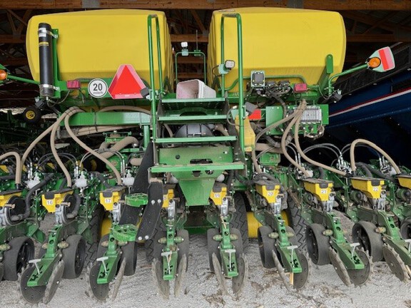 2023 John Deere DB60 Planter