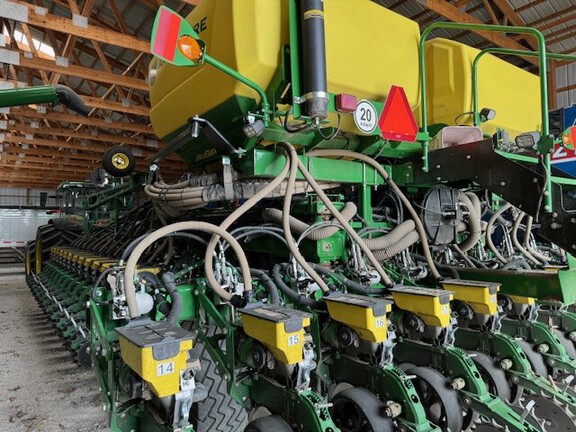 2023 John Deere DB60 Planter