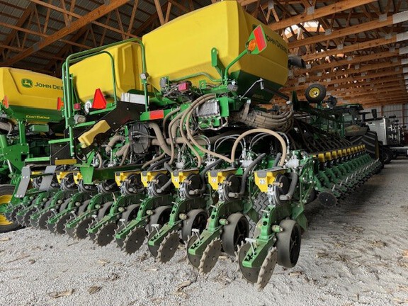 2023 John Deere DB60 Planter