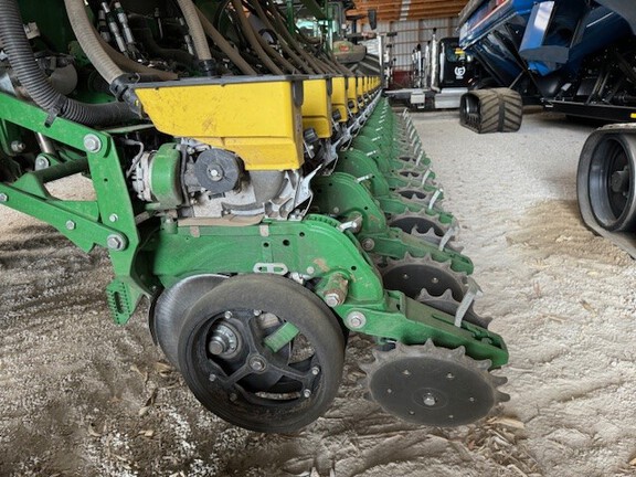2023 John Deere DB60 Planter