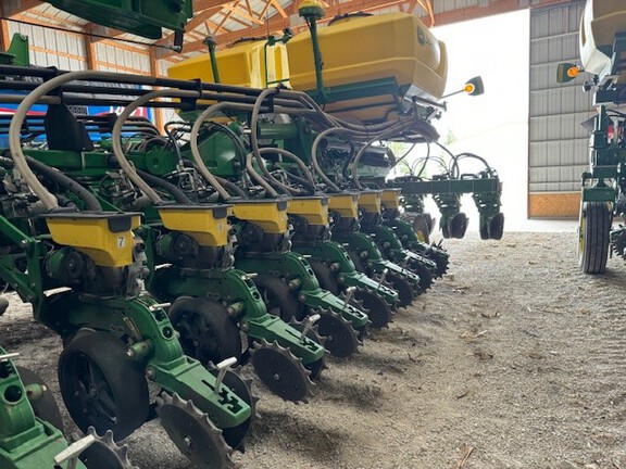 2023 John Deere DB60 Planter