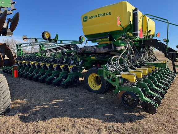 2023 John Deere DB60 Planter