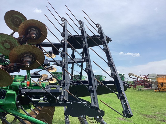 2021 John Deere 2730 Disk Ripper