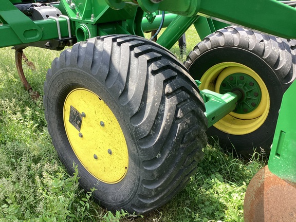 2021 John Deere 2730 Disk Ripper