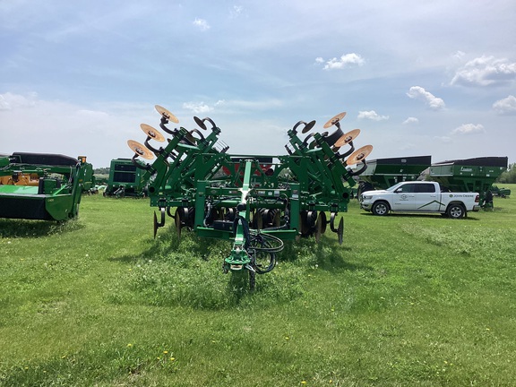 2021 John Deere 2730 Disk Ripper