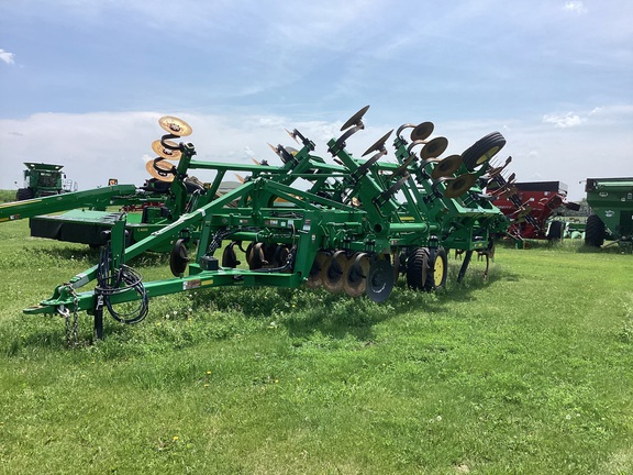 2021 John Deere 2730 Disk Ripper