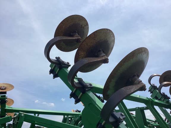 2021 John Deere 2730 Disk Ripper