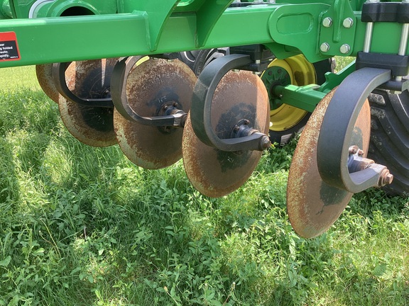 2021 John Deere 2730 Disk Ripper