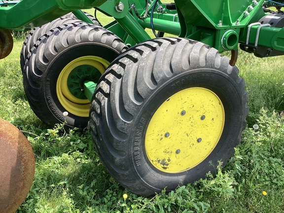 2021 John Deere 2730 Disk Ripper