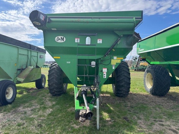J&M 620 Grain Cart