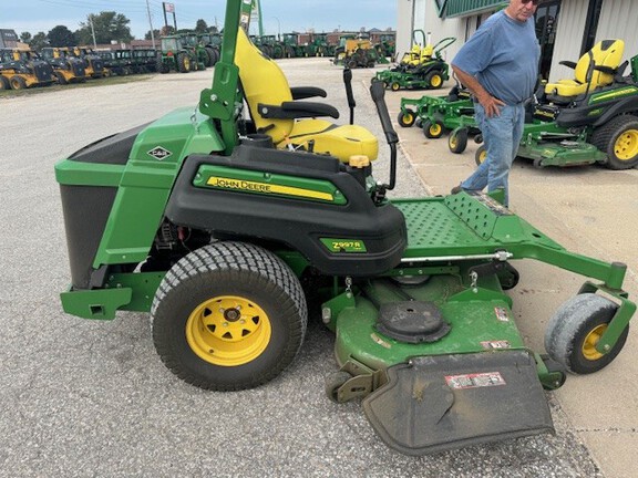 2022 John Deere Z997R Mower/Zero Turn