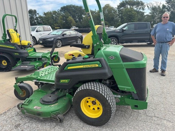 2022 John Deere Z997R Mower/Zero Turn