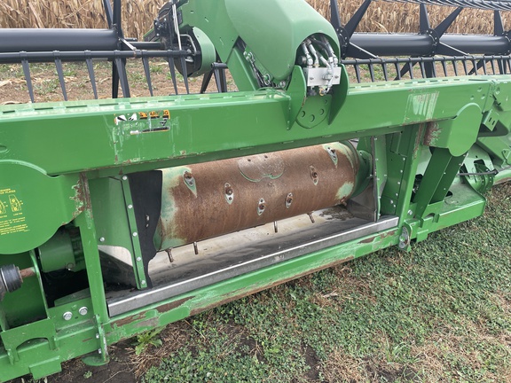 2017 John Deere 645FD Header Combine