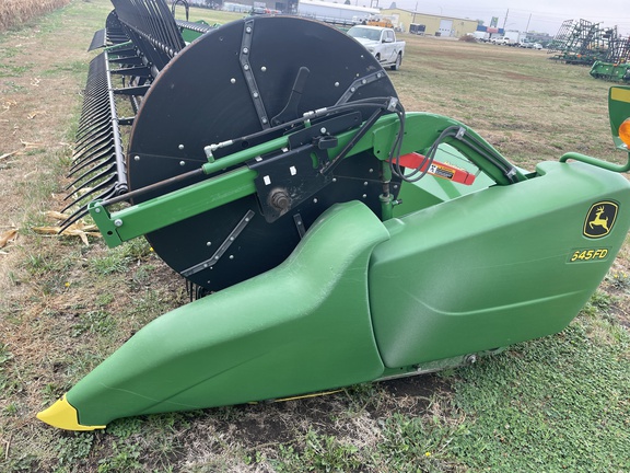 2017 John Deere 645FD Header Combine