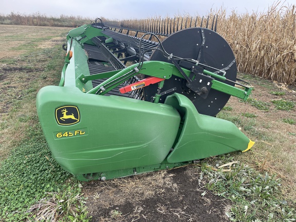 2017 John Deere 645FD Header Combine