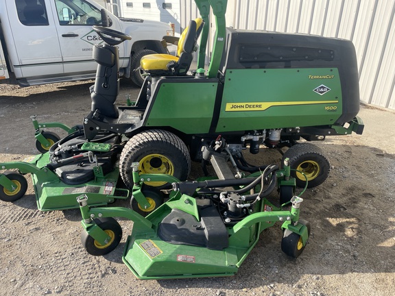 2023 John Deere 1600 Series III Mower/Front Deck