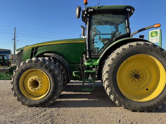 2011 John Deere 8360R Tractor