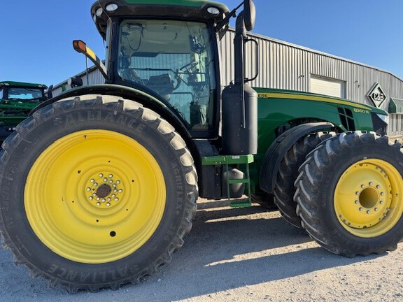 2011 John Deere 8360R Tractor
