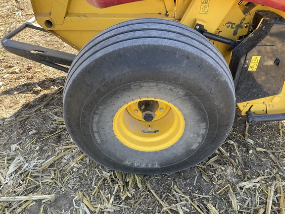 2022 New Holland Rollbelt 560 Baler/Round
