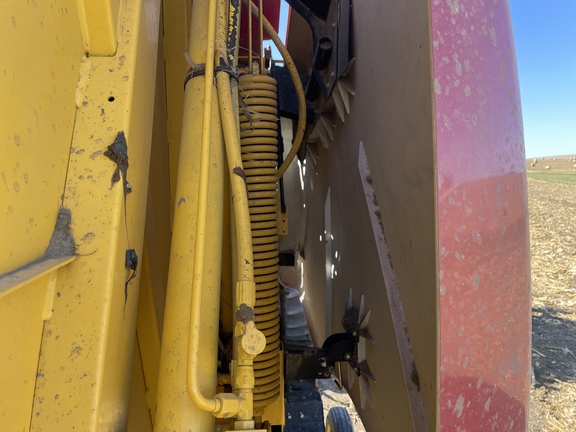 2022 New Holland Rollbelt 560 Baler/Round