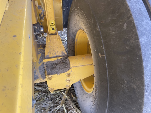 2022 New Holland Rollbelt 560 Baler/Round