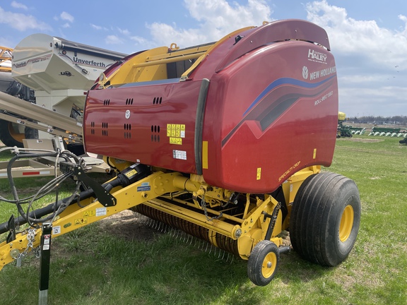 2022 New Holland Rollbelt 560 Baler/Round