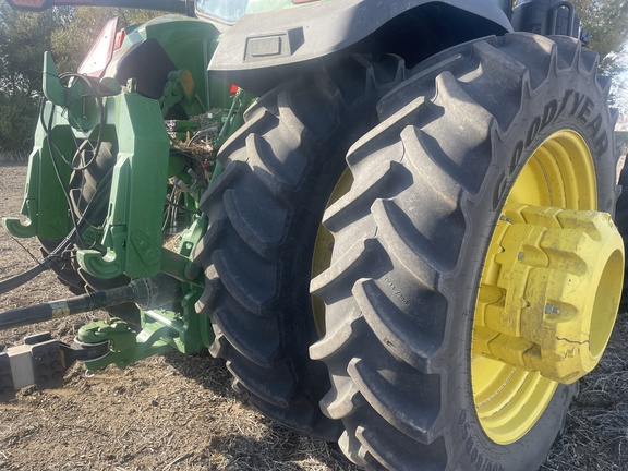2023 John Deere 8R 370 Tractor
