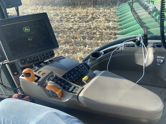 2023 John Deere 8R 410 Tractor