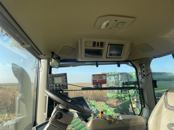 2023 John Deere 8R 410 Tractor