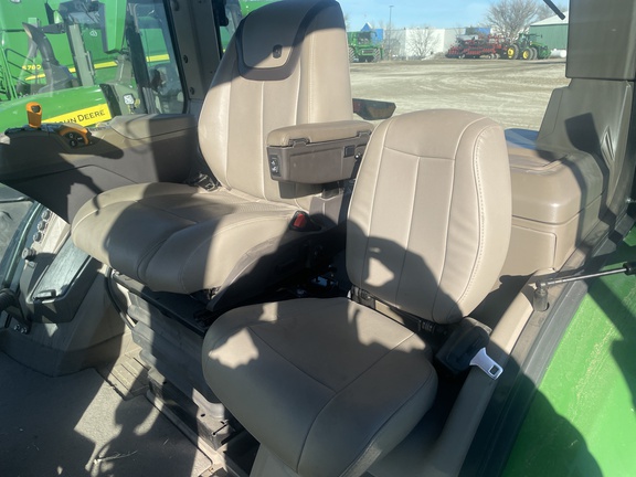 2023 John Deere 8R 410 Tractor