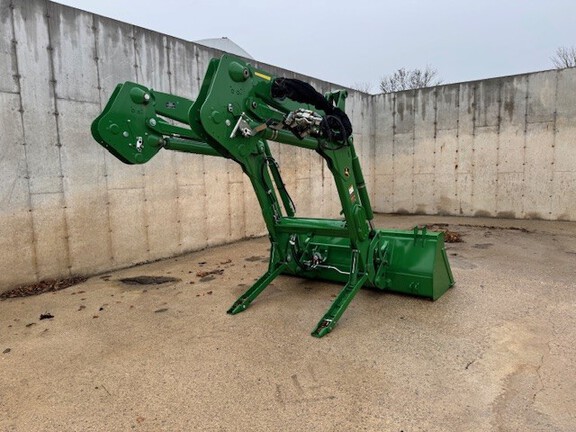 2024 John Deere 620R Loader