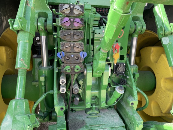 2022 John Deere 8R 410 Tractor
