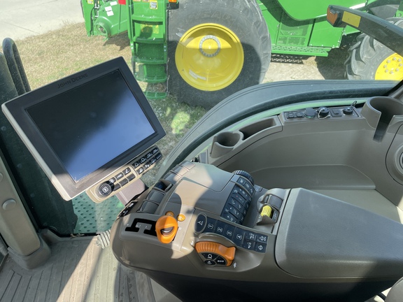 2022 John Deere 8R 410 Tractor