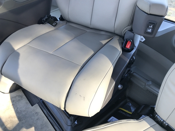 2023 John Deere 8R 410 Tractor