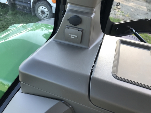 2023 John Deere 8R 410 Tractor