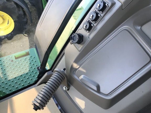 2023 John Deere 8R 410 Tractor