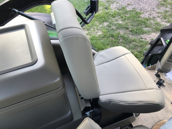 2023 John Deere 8R 410 Tractor