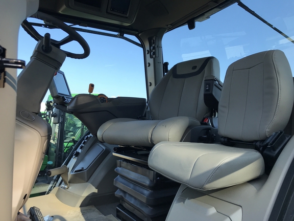 2023 John Deere 8R 410 Tractor