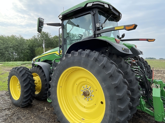 2021 John Deere 8R 410 Tractor