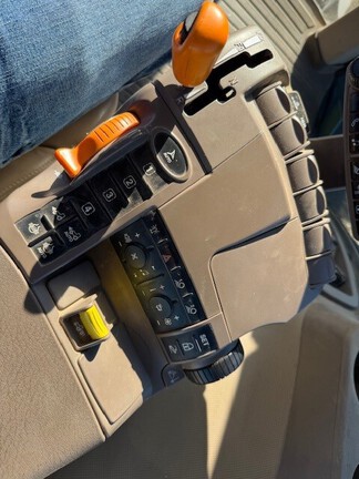 2018 John Deere 8370R Tractor