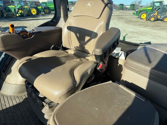 2018 John Deere 8370R Tractor