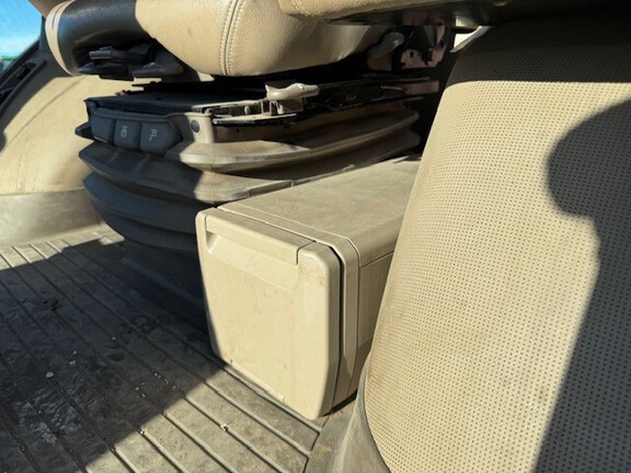 2018 John Deere 8370R Tractor