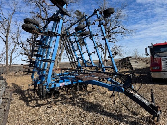 DMI TM-32 Field Cultivator