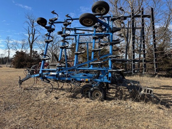 DMI TM-32 Field Cultivator