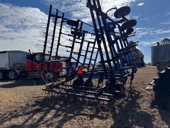 DMI TM-32 Field Cultivator