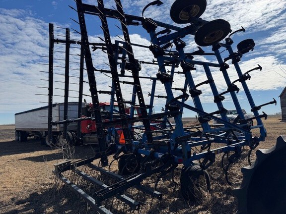 DMI TM-32 Field Cultivator