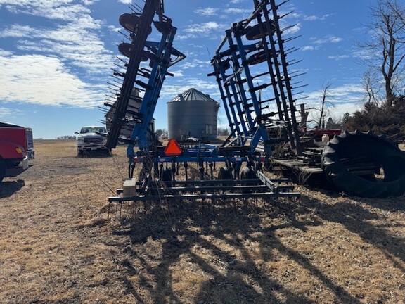 DMI TM-32 Field Cultivator