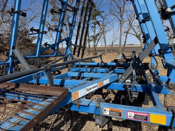 DMI TM-32 Field Cultivator